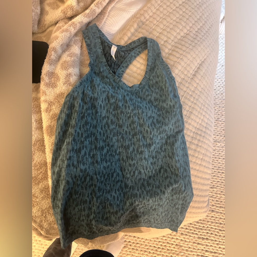 Athleta top